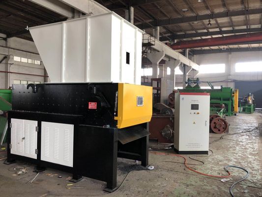 Lianda Waste PVC Lumps دستگاه خرد کن تک شافت