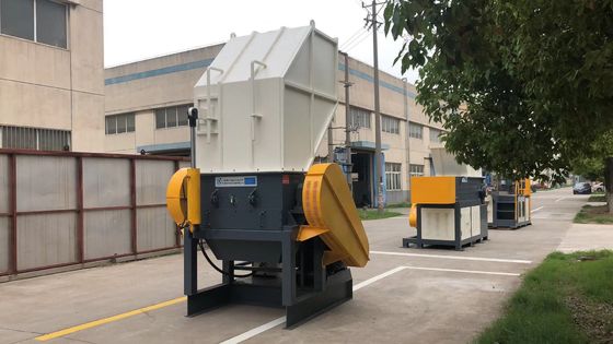 850 * 1200 دستگاه سنگ شکن پلاستیکی 1 تن / H 2t / H پلاستیک